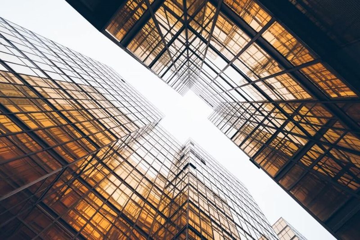 Apoyo en los procesos DevOps en la nube y escalabilidad en el sector asegurador