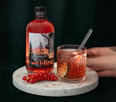 SDV STUDIOS GmbH & Co. KG Proyecto - HILDE VON HIRSCH: identidad visual para un aperitivo regional
